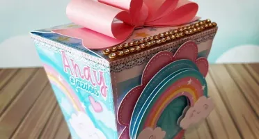 Kit Festa Arco-Íris com Centros de Mesa e Laços