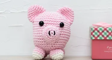 Porco Bola em amigurumi