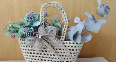 Sacolinha com Frutinhas e Eucalipto desidratado
