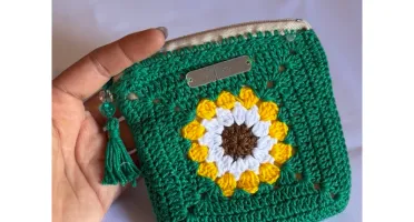 Porta-moedas de crochê