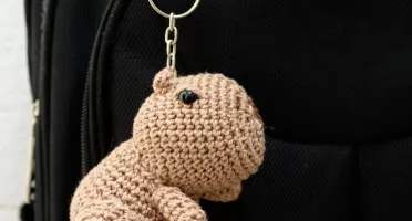 Chaveiro Capivara em amigurumi