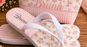 Kit Chinelos Personalizados Adulto e Infantil com Necessaire