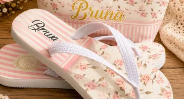 Kit Chinelos Personalizados Adulto e Infantil com Necessaire
