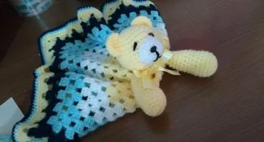 Naninha ou Manta do Apego em Crochê - Ursinho