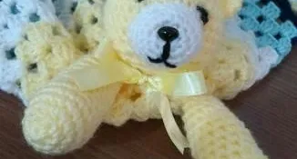 Naninha ou Manta do Apego em Crochê - Ursinho