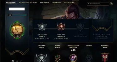 Conta prata 4 com 61 skins e 80 champs