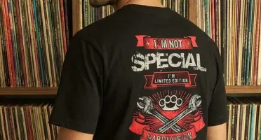 Camiseta Preta Mechanics