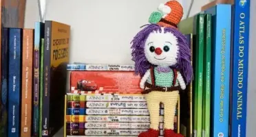 Palhaço de Chapéu em Amigurumi