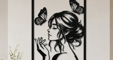 Quadro Mulher com Borboletas em MDF Preto 40 x 30 cm