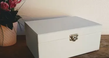 Maleta Branca e Bege para Joias de 4 Andares
