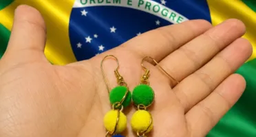 Brincos Artesanais nas Cores do Brasil