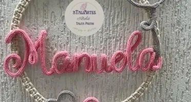Guirlanda Macramê com Pérolas personalizada com Tricotin