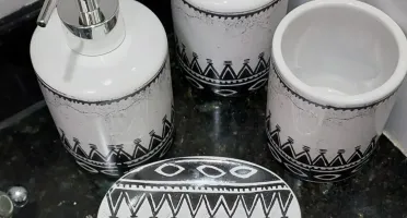Kit banheiro em porcelana Marmorizado com 4 peças