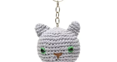 Chaveiro Cabeça de Gato Cinza em Amigurumi