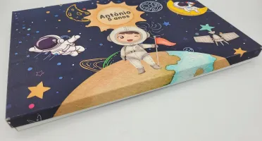 Jogo de Tabuleiro Astronauta com Caixa de Papel