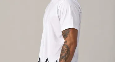 Camiseta Branca Flor de Lis