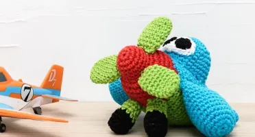 Avião em amigurumi