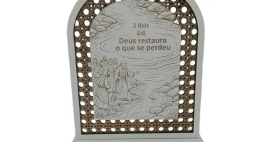Placa Decorativa de MDF Deus Restaura - 2 Reis 6:6