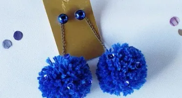 Brinco Festa Pompom
