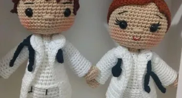 Amigurumi Profissões - Enfermeira ou Enfermeiro
