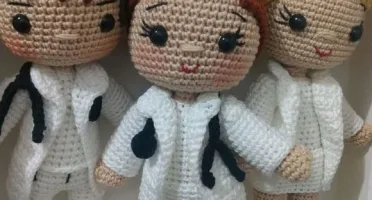 Amigurumi Profissões - Enfermeira ou Enfermeiro