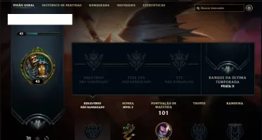 Conta unranked com 33 champs e 5 skins ( 1 ultimate )