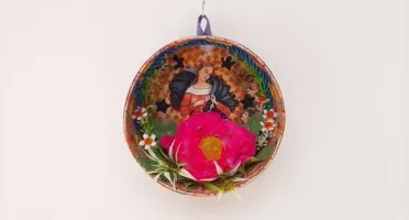 Relicário Redondo N. S. Desatadora de Nós