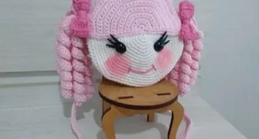 Bolsa infantil em croche Boneca
