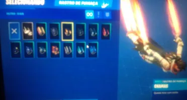 Conta Fortnite temporada 3 e 5 completa.