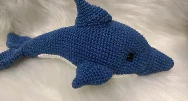 Amigurumi Golfinho feito de crochê