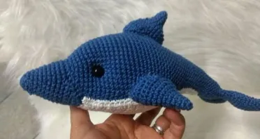Amigurumi Golfinho feito de crochê