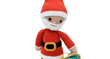 Papai Noel médio em amigurumi com saco de presentes