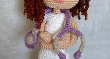 Amigurumi Profissões - Veterinária