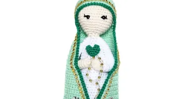 Nossa Senhora em Amigurumi com Manto Verde Água