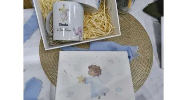 Kit Caixa e Canecas Personalizadas para Batizado