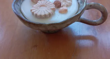 Vela em Xícara de Cerâmica com Aromatizadores