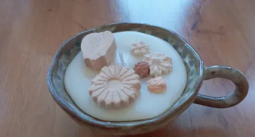 Vela em Xícara de Cerâmica com Aromatizadores