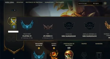 Platina 4 com 40 Champs e 12 Skins