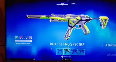 conta valorant prata 2 com varias skins