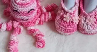 Kit Sapatinho e Polvo Rosa Mesclado com Flores