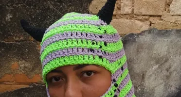 Balaclava monstrinho
