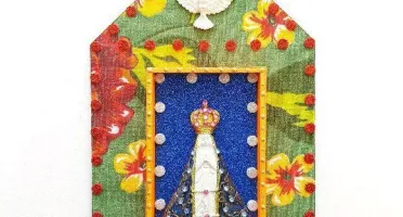 Capelinha de Madeira e Chita "N. S. Aparecida"