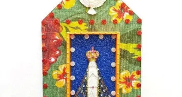 Capelinha de Madeira e Chita "N. S. Aparecida"