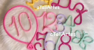Kit Mêsversário Princesa coroa + borboleta + Nome