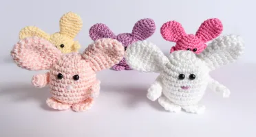 Kit 5 Mini Coelhinhos em Amigurumi