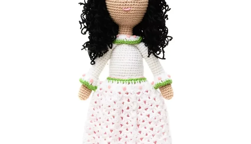 Boneca Prenda em amigurumi
