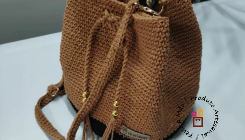 Bolsa Saco de Crochê Preta e Terracota