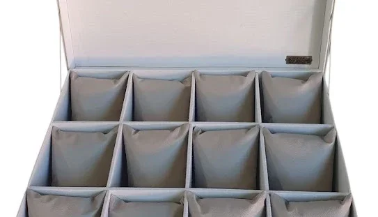 Caixa para 12 Relógios em Sintético Cinza