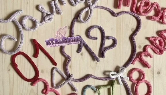 Kit Mêsversário Nuvem com Um Nome Personalizado em Tricotin