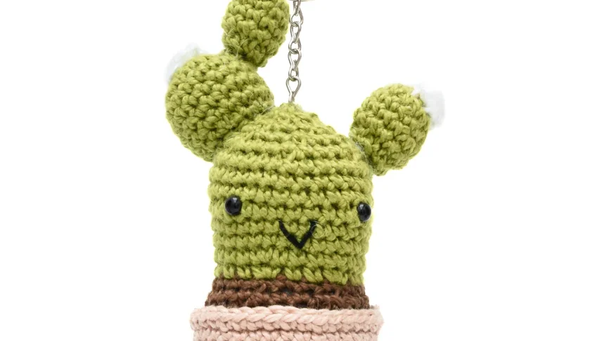 Chaveiro Cactus com Flor em Amigurumi